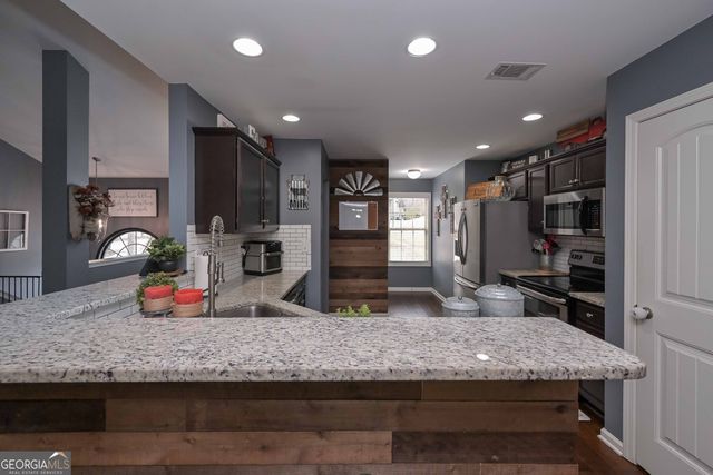 124 Ashley Pointe Drive, Hiram, GA 30141