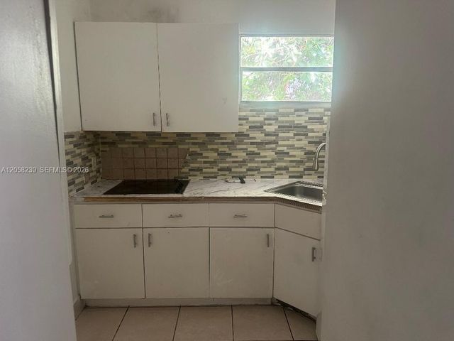 61 NW 24th Avenue RF, Miami, FL 33125