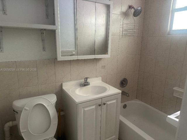 61 NW 24th Avenue RF, Miami, FL 33125
