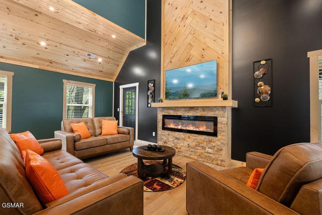 1357 N Baden Drive, Gatlinburg, TN 37738