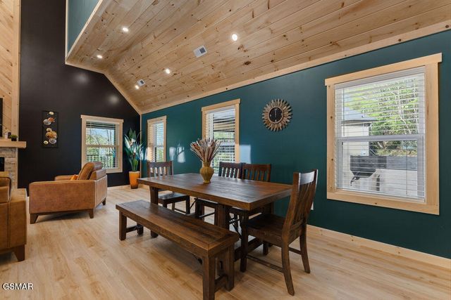 1357 N Baden Drive, Gatlinburg, TN 37738
