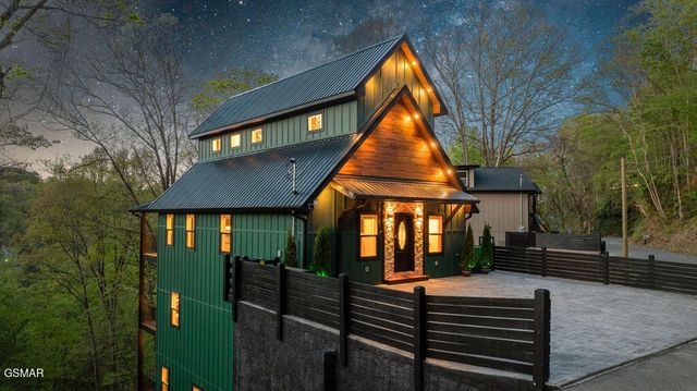 1357 N Baden Drive, Gatlinburg, TN 37738