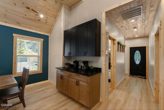 1357 N Baden Drive, Gatlinburg, TN 37738