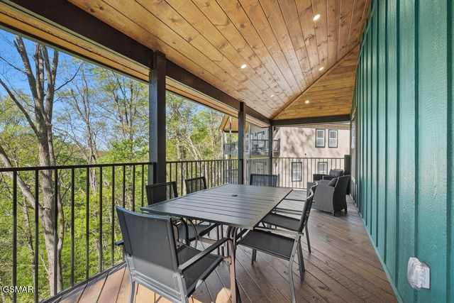 1357 N Baden Drive, Gatlinburg, TN 37738