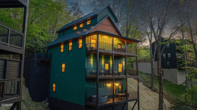 1357 N Baden Drive, Gatlinburg, TN 37738