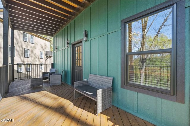 1357 N Baden Drive, Gatlinburg, TN 37738