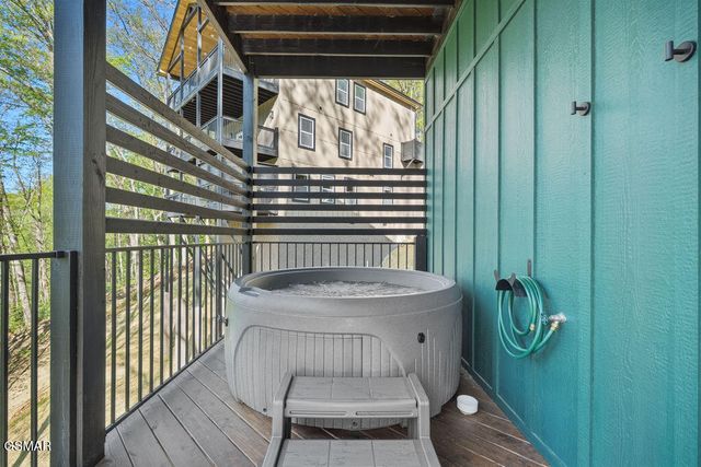 1357 N Baden Drive, Gatlinburg, TN 37738