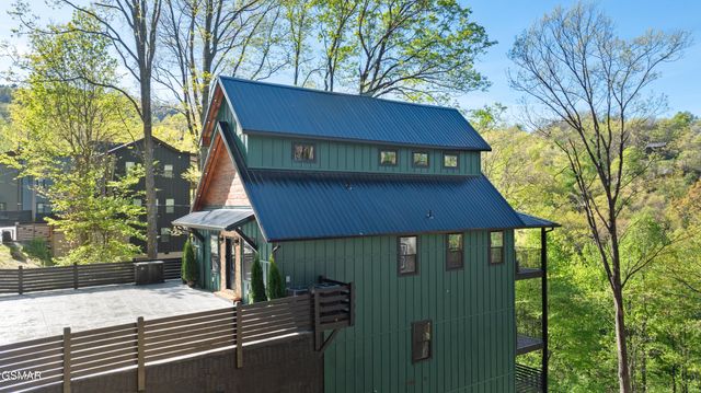 1357 N Baden Drive, Gatlinburg, TN 37738