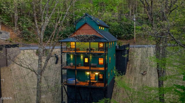1357 N Baden Drive, Gatlinburg, TN 37738