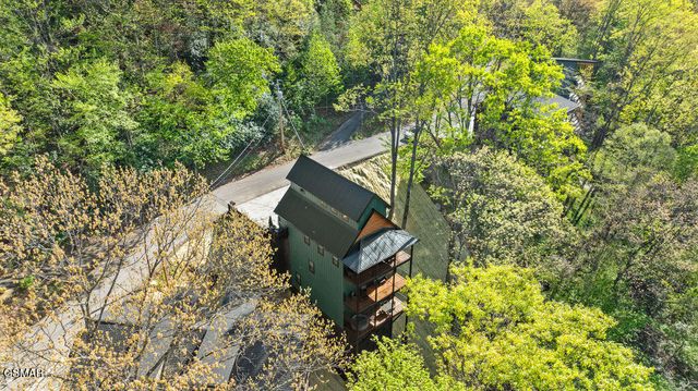 1357 N Baden Drive, Gatlinburg, TN 37738