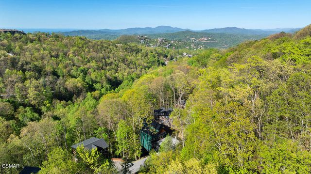 1357 N Baden Drive, Gatlinburg, TN 37738