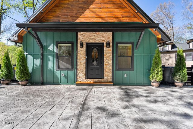 1357 N Baden Drive, Gatlinburg, TN 37738