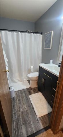 938 E Wildcat Run Street, Gardner, KS 66030