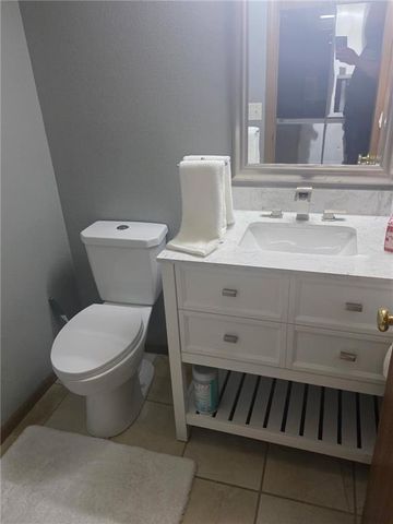 938 E Wildcat Run Street, Gardner, KS 66030