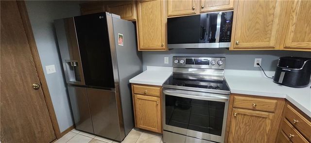 938 E Wildcat Run Street, Gardner, KS 66030