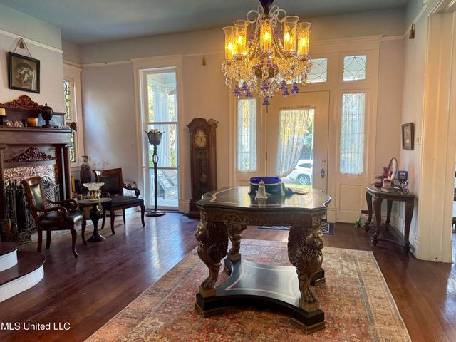 404 S Commerce Street, Natchez, MS 39120