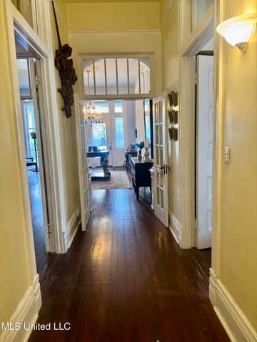 404 S Commerce Street, Natchez, MS 39120