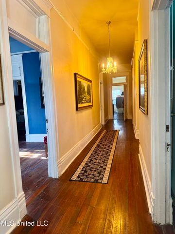 404 S Commerce Street, Natchez, MS 39120