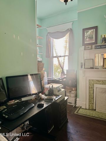 404 S Commerce Street, Natchez, MS 39120