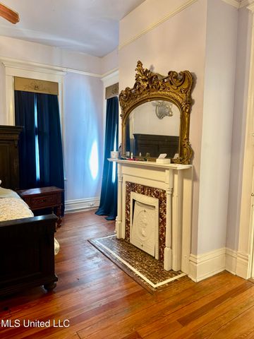 404 S Commerce Street, Natchez, MS 39120