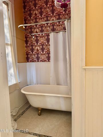 404 S Commerce Street, Natchez, MS 39120