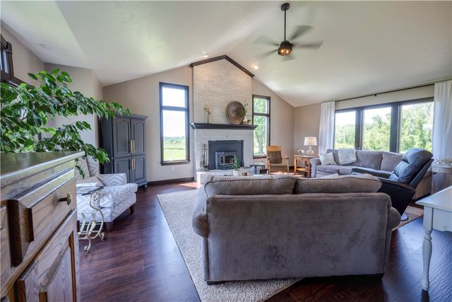 2804 Harvest Lane, North Huntingdon, PA 15642