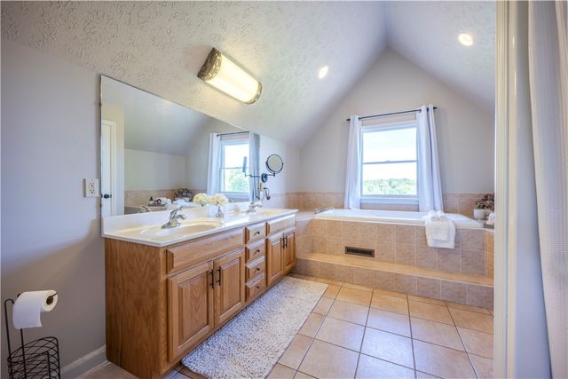 2804 Harvest Lane, North Huntingdon, PA 15642