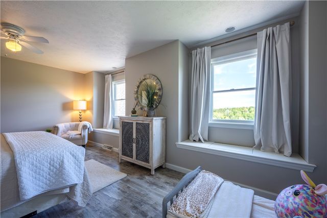 2804 Harvest Lane, North Huntingdon, PA 15642