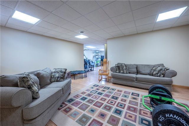 2804 Harvest Lane, North Huntingdon, PA 15642