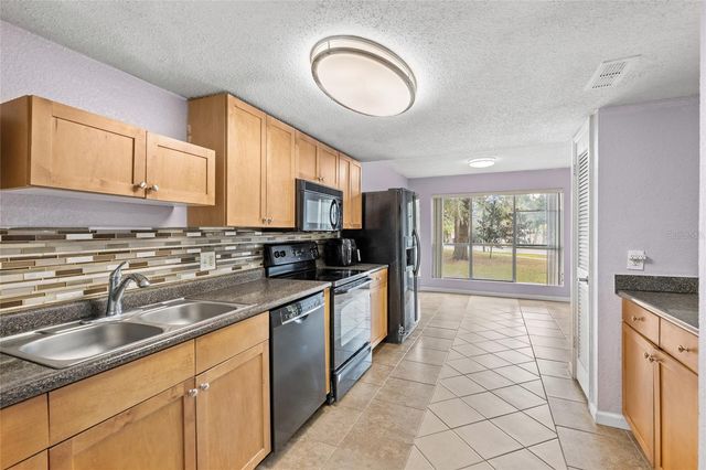 1810 NW 23RD BOULEVARD 202, Gainesville, FL 32605
