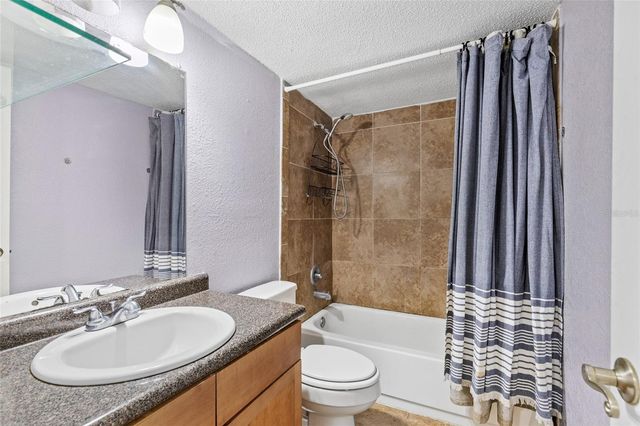 1810 NW 23RD BOULEVARD 202, Gainesville, FL 32605