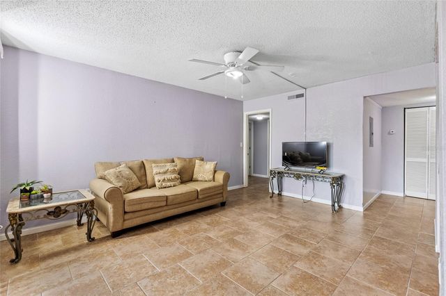 1810 NW 23RD BOULEVARD 202, Gainesville, FL 32605
