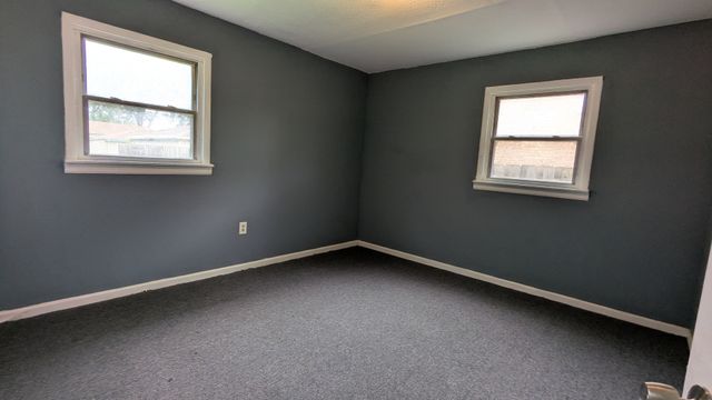 14136 S Hoxie Avenue, Burnham, IL 60633