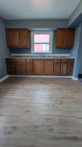 14136 S Hoxie Avenue, Burnham, IL 60633