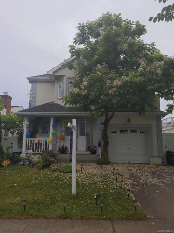 458 E Pine Street, Long Beach, NY 11561