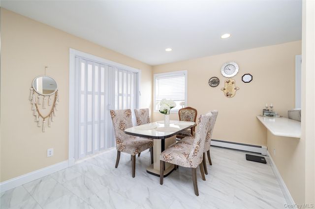 458 E Pine Street, Long Beach, NY 11561