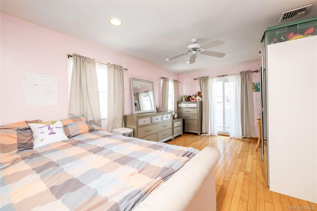 458 E Pine Street, Long Beach, NY 11561