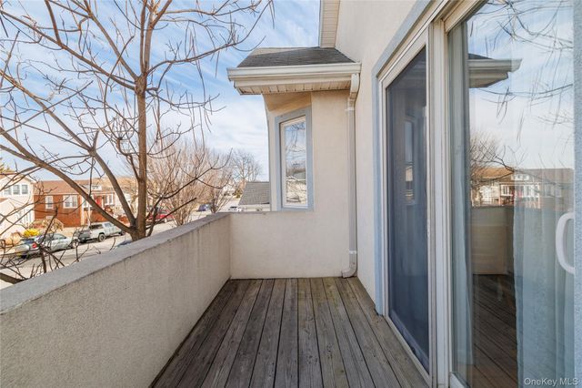 458 E Pine Street, Long Beach, NY 11561