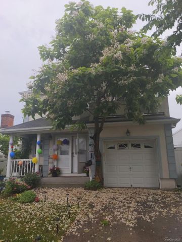 458 E Pine Street, Long Beach, NY 11561