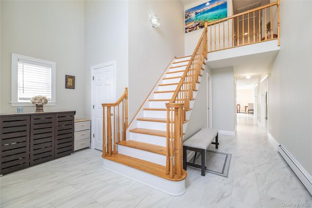 458 E Pine Street, Long Beach, NY 11561