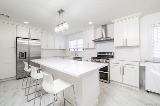 458 E Pine Street, Long Beach, NY 11561