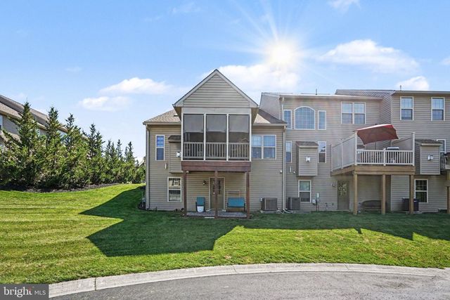 2648 AMANDA DR, Harrisburg, PA 17112