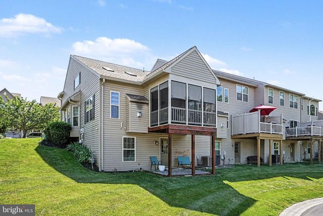 2648 AMANDA DR, Harrisburg, PA 17112