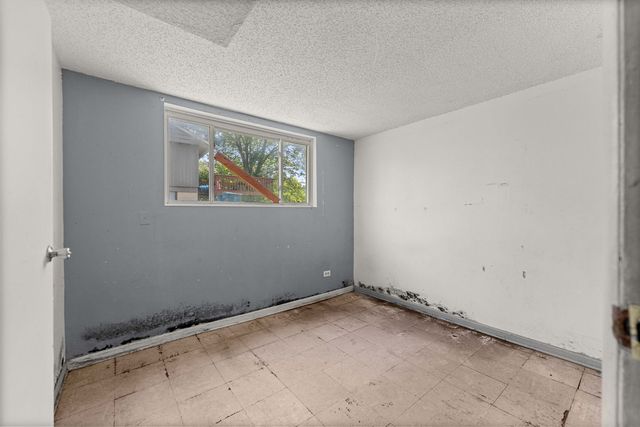 2426 223rd Street, Sauk Village, IL 60411