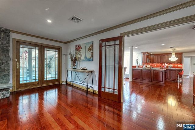 91 Chestnut Ridge Road, Saddle River, NJ 07458