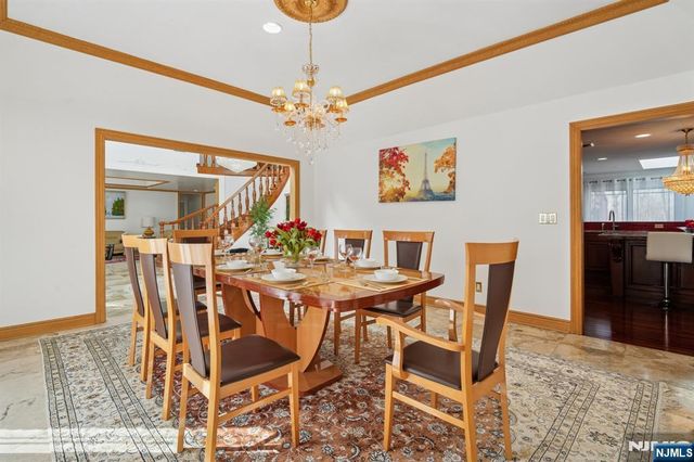 91 Chestnut Ridge Road, Saddle River, NJ 07458