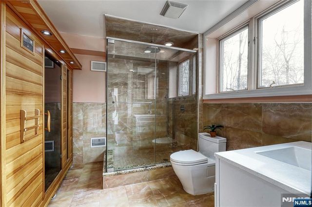 91 Chestnut Ridge Road, Saddle River, NJ 07458