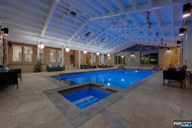 91 Chestnut Ridge Road, Saddle River, NJ 07458