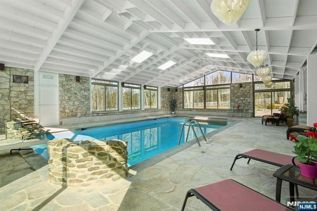 91 Chestnut Ridge Road, Saddle River, NJ 07458