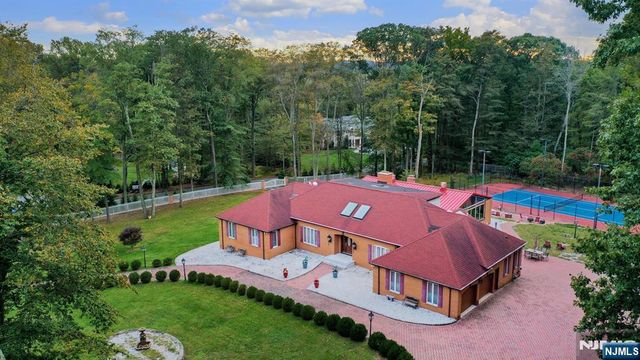 91 Chestnut Ridge Road, Saddle River, NJ 07458